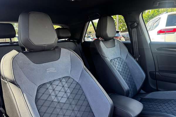 2022 Volkswagen T-Roc 140TSI R-LINE D1 MY23