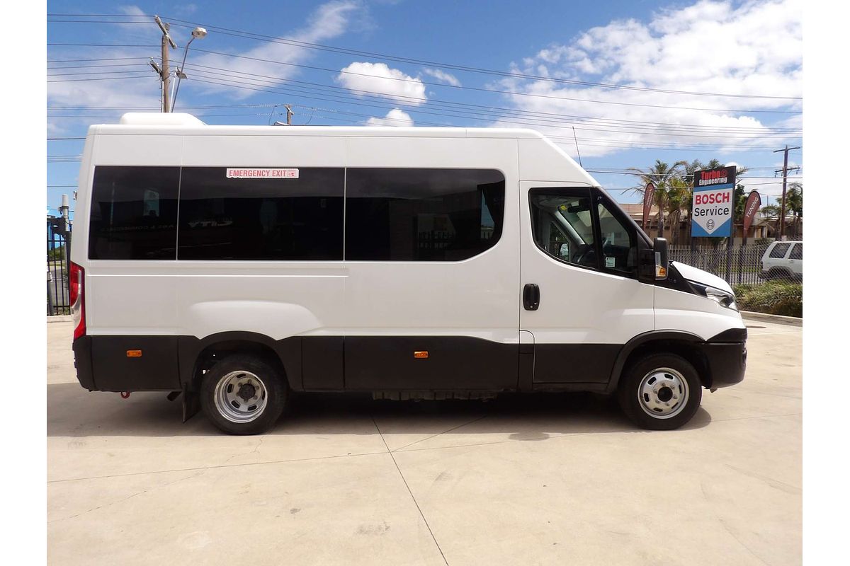 2019 Iveco Daily Minibus Shuttle 12