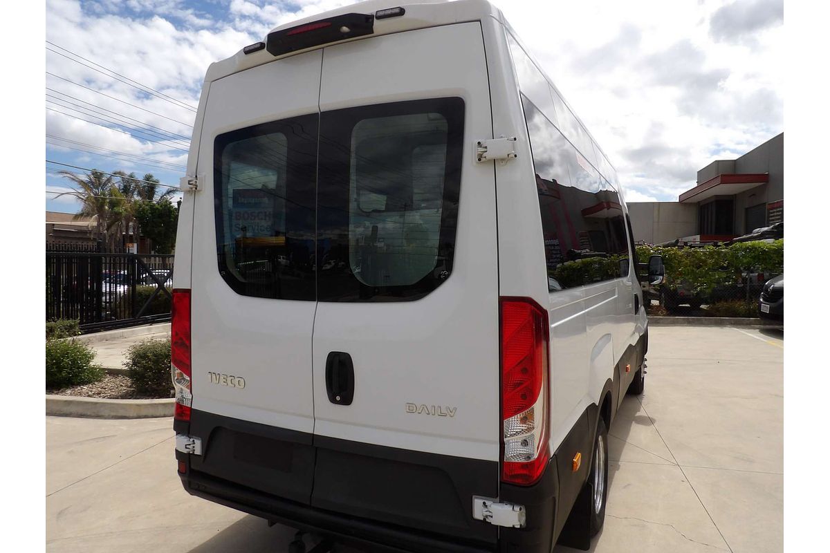 2019 Iveco Daily Minibus Shuttle 12