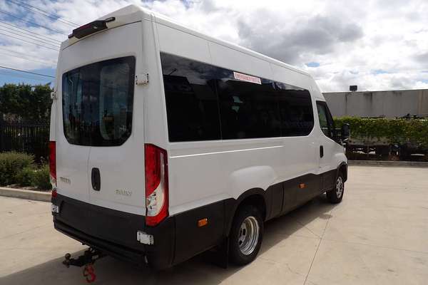 2019 Iveco Daily Minibus Shuttle 12
