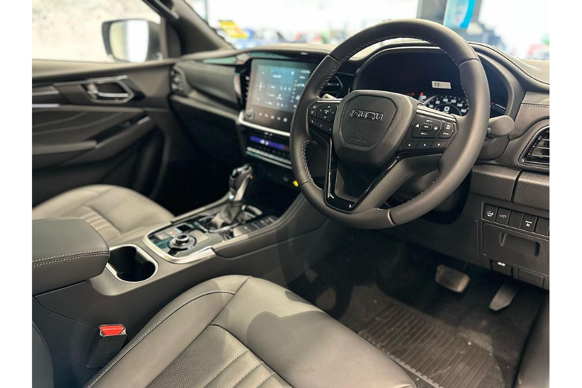 2025 Isuzu MU-X LS-T