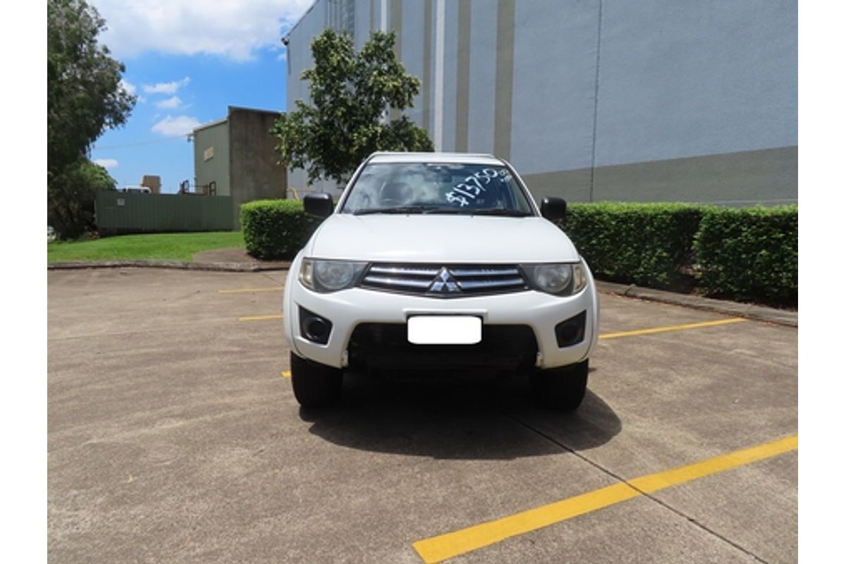 2014 Mitsubishi Triton GLX MN 4X4