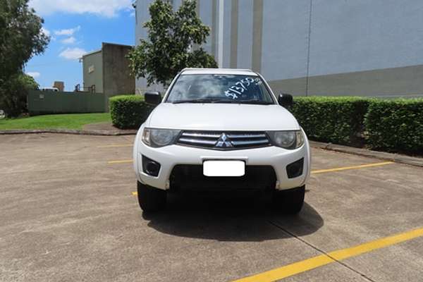 2014 Mitsubishi Triton GLX MN 4X4