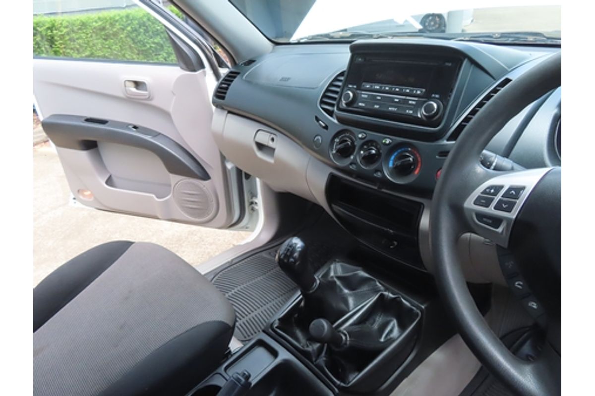 2014 Mitsubishi Triton GLX MN 4X4