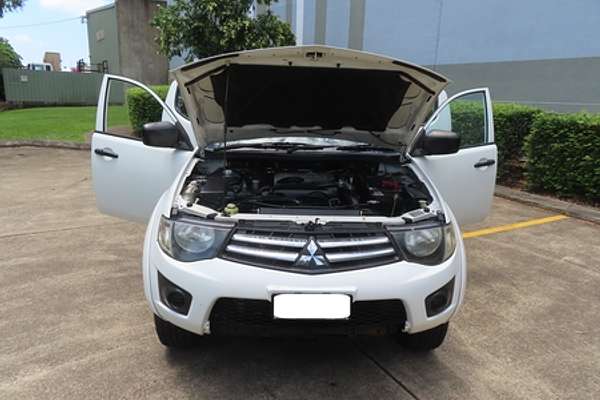 2014 Mitsubishi Triton GLX MN 4X4
