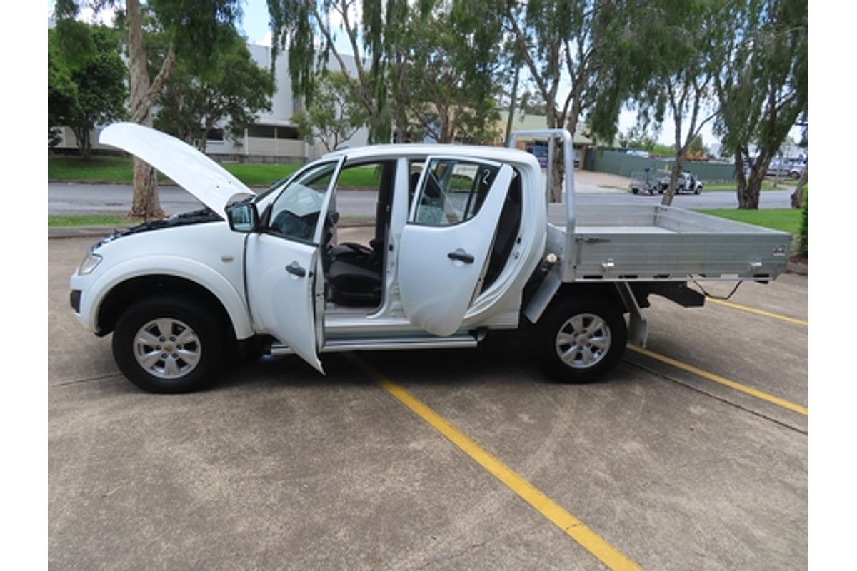 2014 Mitsubishi Triton GLX MN 4X4