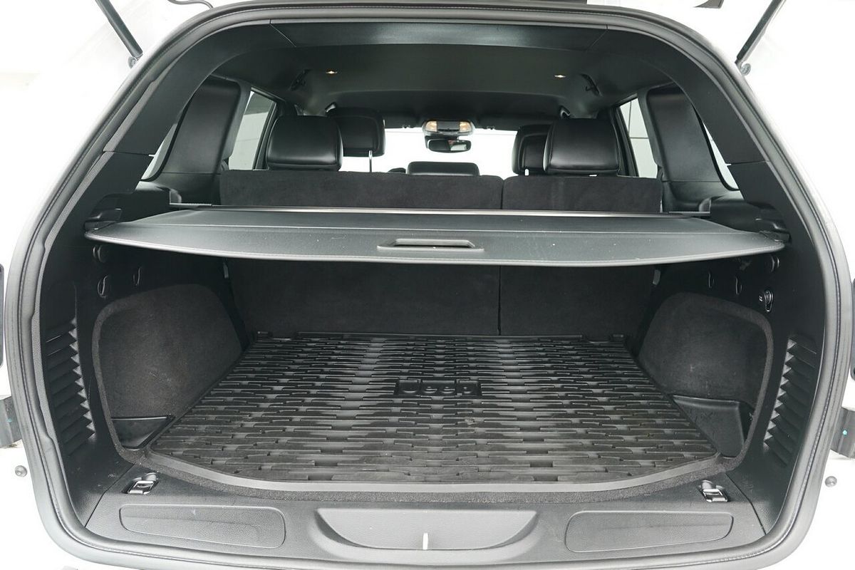 2020 Jeep Grand Cherokee Night Eagle WK