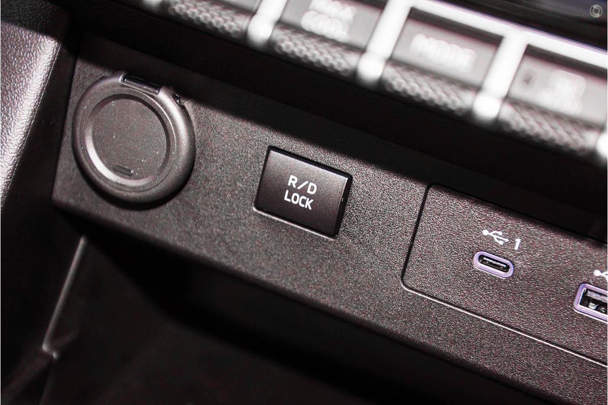 2025 Mitsubishi Triton GLX+ MV 4X4