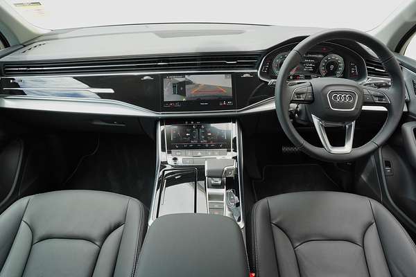 2025 Audi Q7 45 TFSI 4M