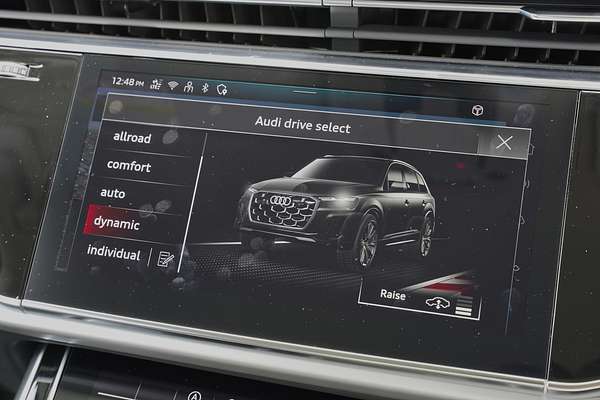 2025 Audi Q7 45 TFSI 4M