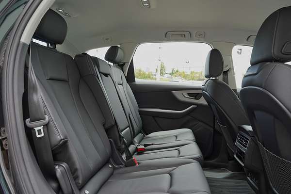 2025 Audi Q7 45 TFSI 4M