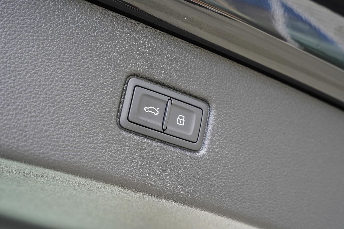 2025 Audi Q7 45 TFSI 4M