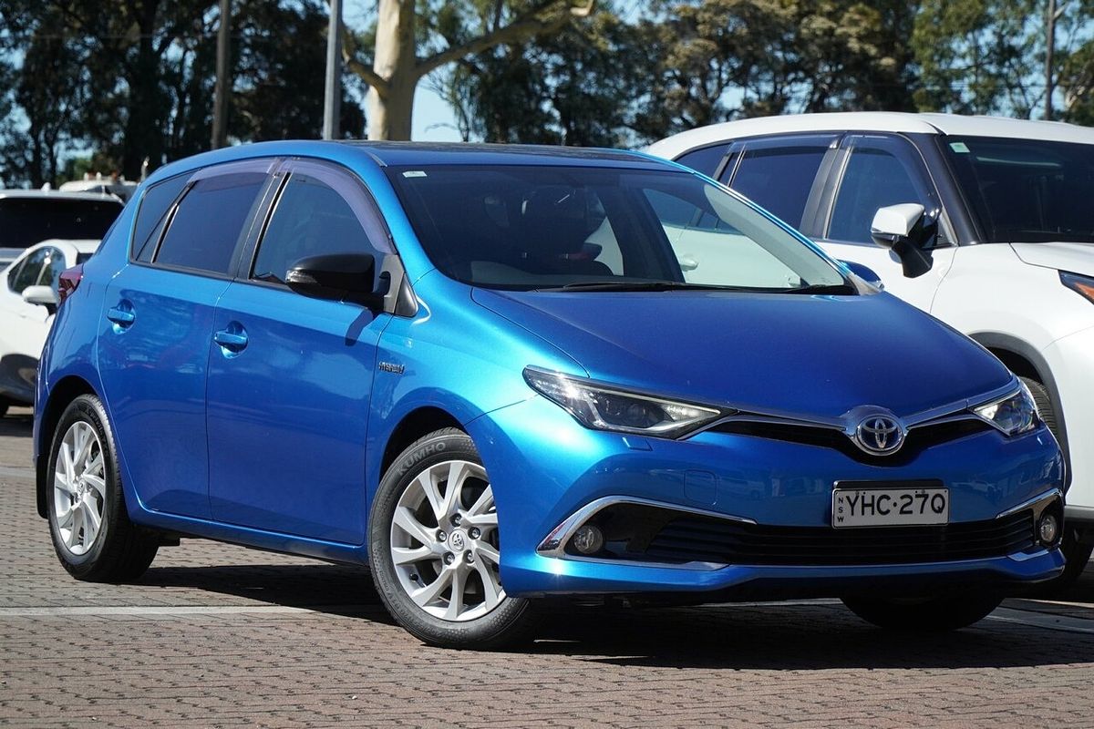 2017 Toyota Corolla Hybrid ZWE186R