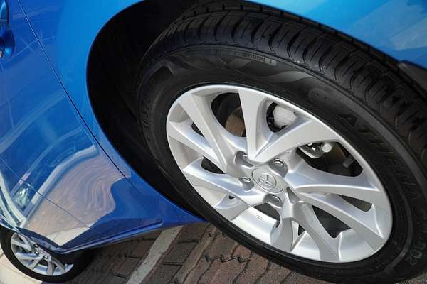 2017 Toyota Corolla Hybrid ZWE186R