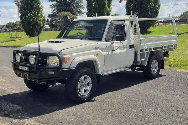 2020 Toyota LC Military LC Military GXL 4.5L T Diesel Manual Single C/Chassis