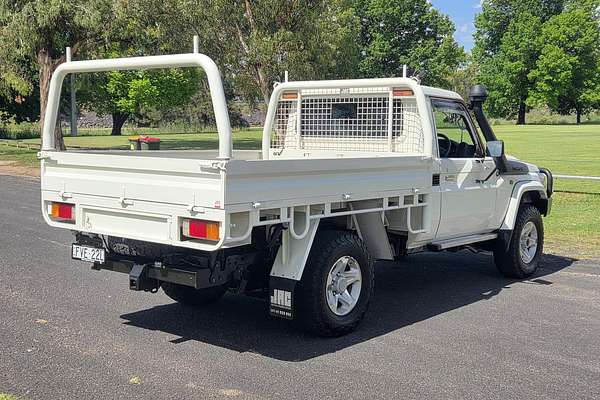 2020 Toyota LC Military LC Military GXL 4.5L T Diesel Manual Single C/Chassis