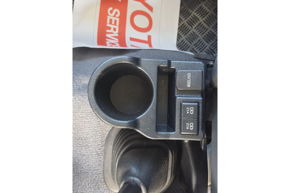 2020 Toyota LC Military LC Military GXL 4.5L T Diesel Manual Single C/Chassis