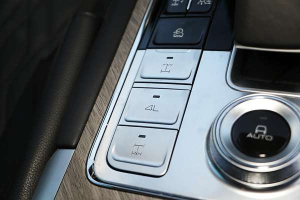 2024 GWM Tank 500 Ultra Hybrid P03