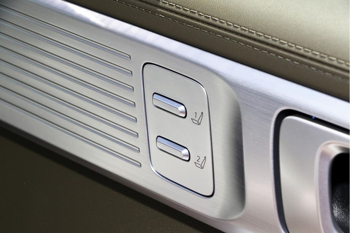 2025 Hyundai Santa Fe Hybrid Calligraphy MX5.V1