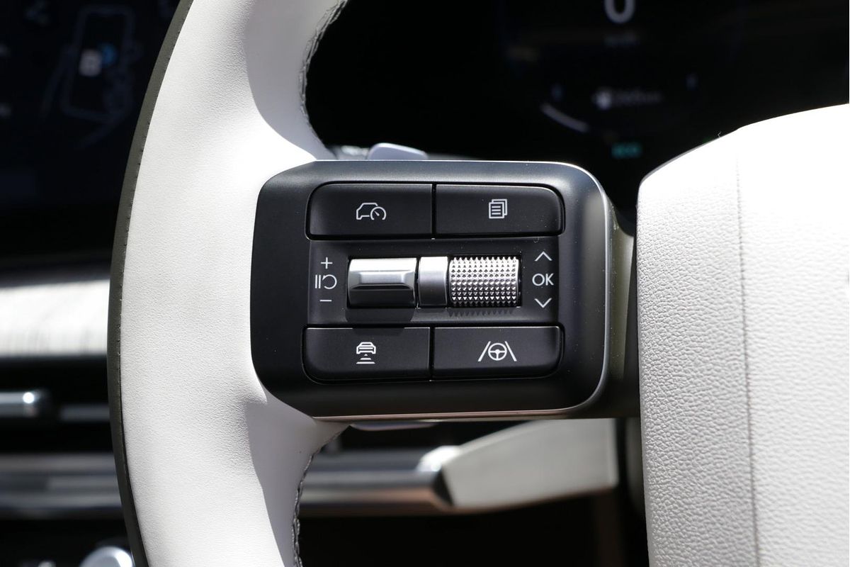 2025 Hyundai Santa Fe Hybrid Calligraphy MX5.V1