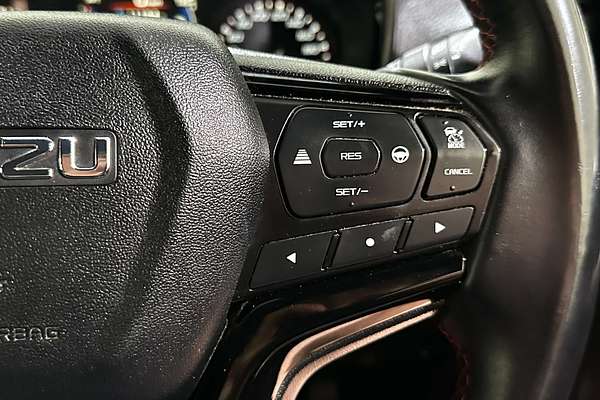 2022 Isuzu D-MAX X-TERRAIN  4X4