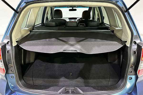 2014 Subaru Forester 2.5i Luxury S4