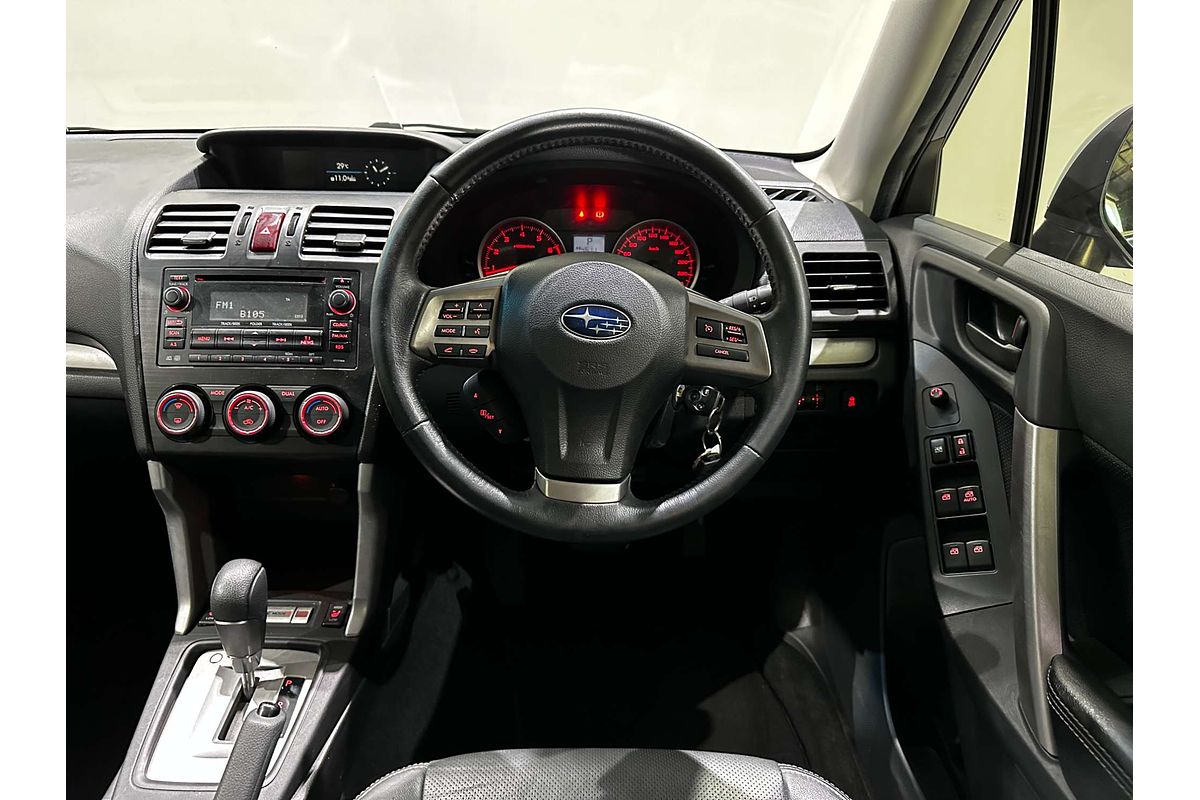 2014 Subaru Forester 2.5i Luxury S4