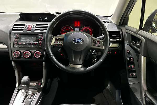 2014 Subaru Forester 2.5i Luxury S4