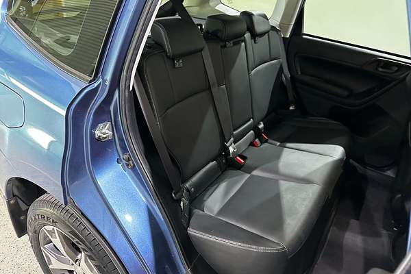 2014 Subaru Forester 2.5i Luxury S4