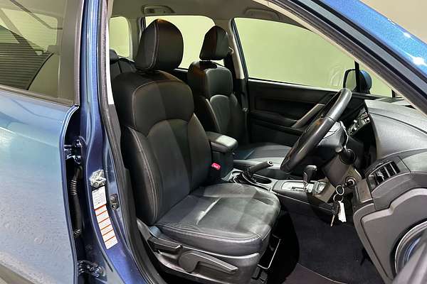 2014 Subaru Forester 2.5i Luxury S4