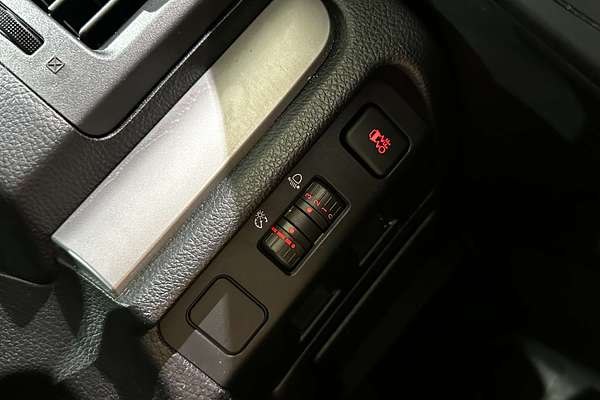 2014 Subaru Forester 2.5i Luxury S4