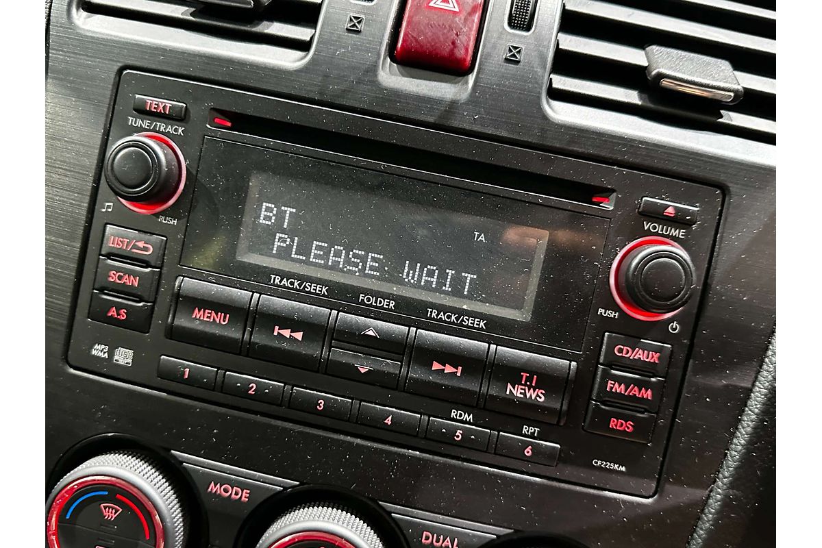 2014 Subaru Forester 2.5i Luxury S4