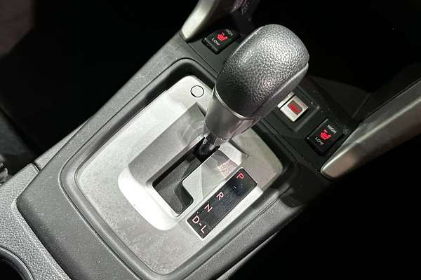 2014 Subaru Forester 2.5i Luxury S4