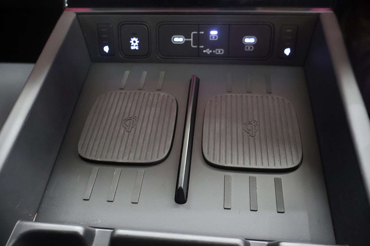 2025 Hyundai Santa Fe Hybrid Calligraphy MX5.V1