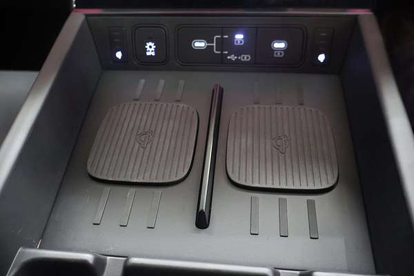 2025 Hyundai Santa Fe Hybrid Calligraphy MX5.V1