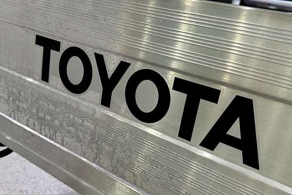 2018 Toyota Hilux SR GUN126R 4X4