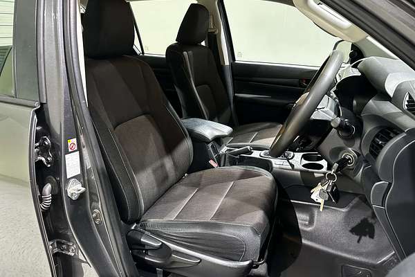 2018 Toyota Hilux SR GUN126R 4X4