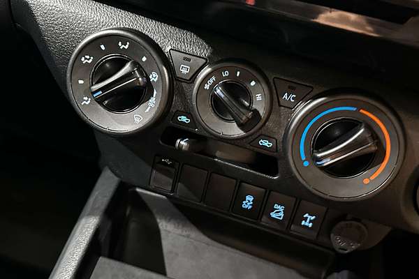 2018 Toyota Hilux SR GUN126R 4X4