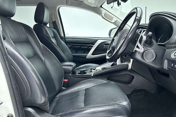 2017 Mitsubishi Pajero Sport Exceed QE