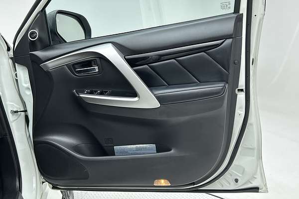 2017 Mitsubishi Pajero Sport Exceed QE