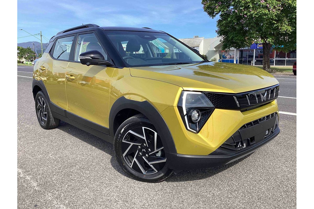 2025 Mahindra XUV3XO AX7L