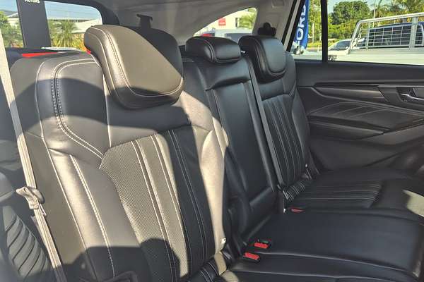 2023 Isuzu MU-X LS-T