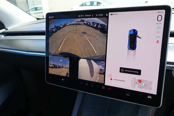 2022 Tesla Model Y Rear-Wheel Drive