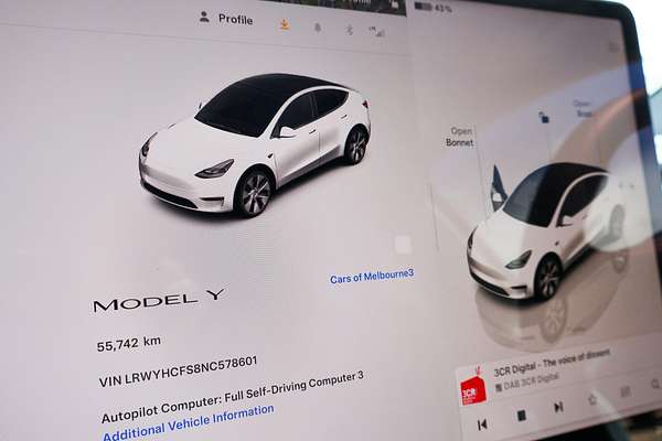 2022 Tesla Model Y Rear-Wheel Drive