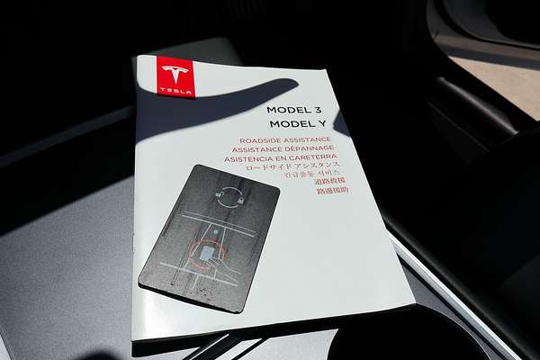 2022 Tesla Model Y Rear-Wheel Drive