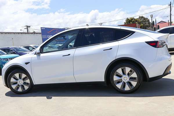 2022 Tesla Model Y Rear-Wheel Drive