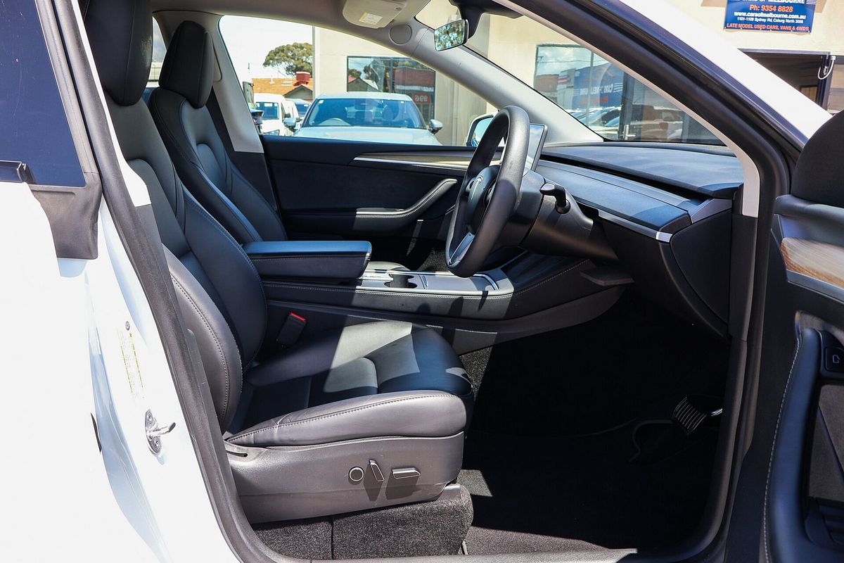 2022 Tesla Model Y Rear-Wheel Drive