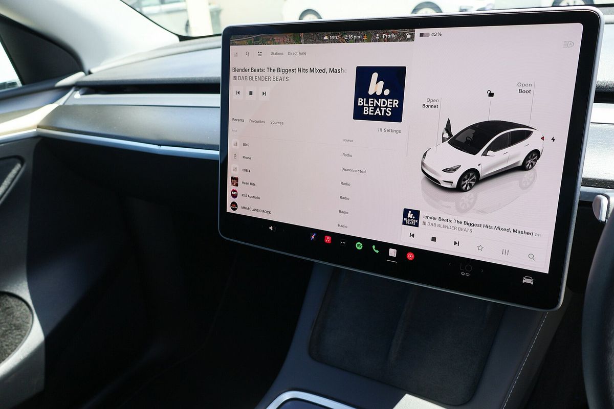 2022 Tesla Model Y Rear-Wheel Drive