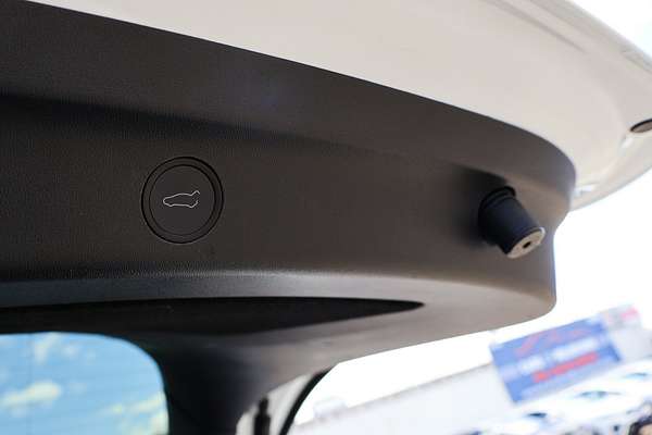 2022 Tesla Model Y Rear-Wheel Drive