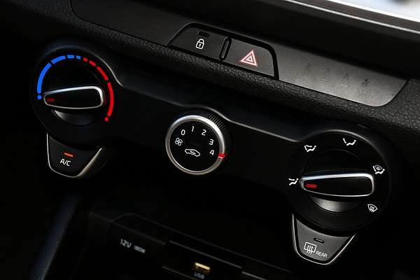 2024 Kia Stonic S YB